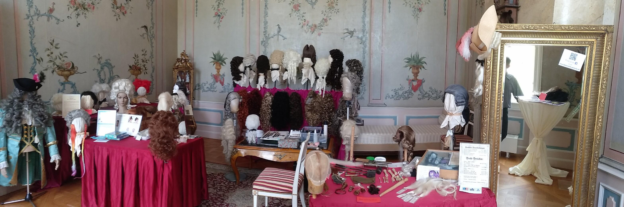 Ausstellung historischer Perücken