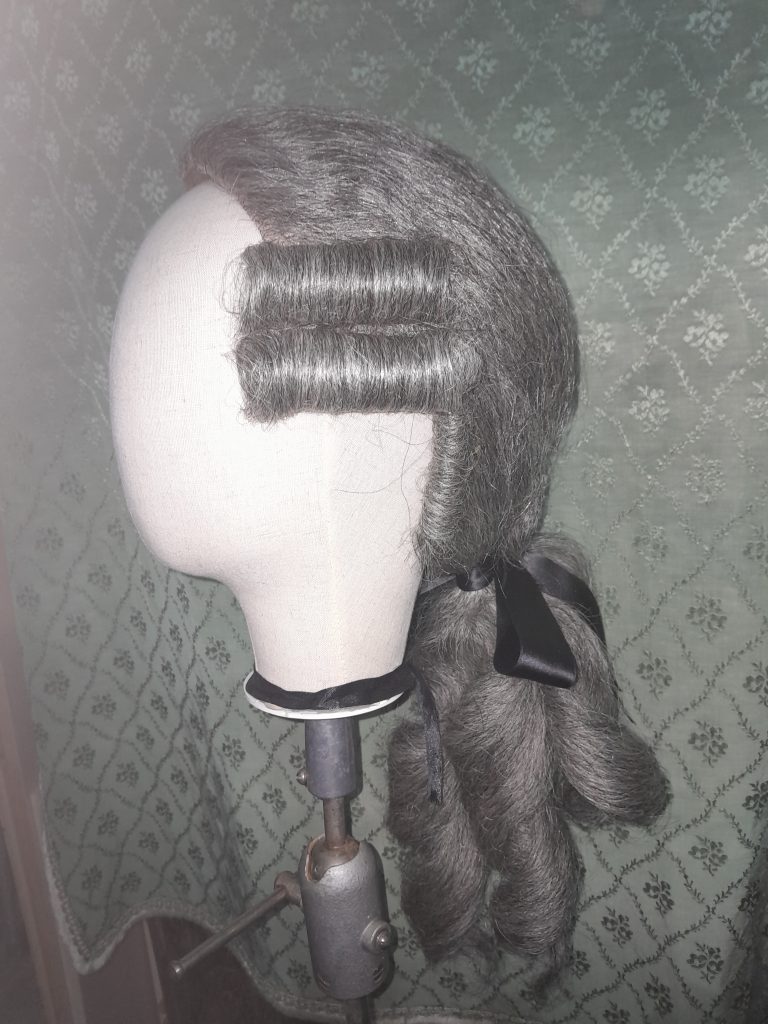 Herrenperücke graumeliert aus Büffelhaar Maßarbeit